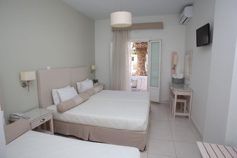 Hotel Benois 22/74