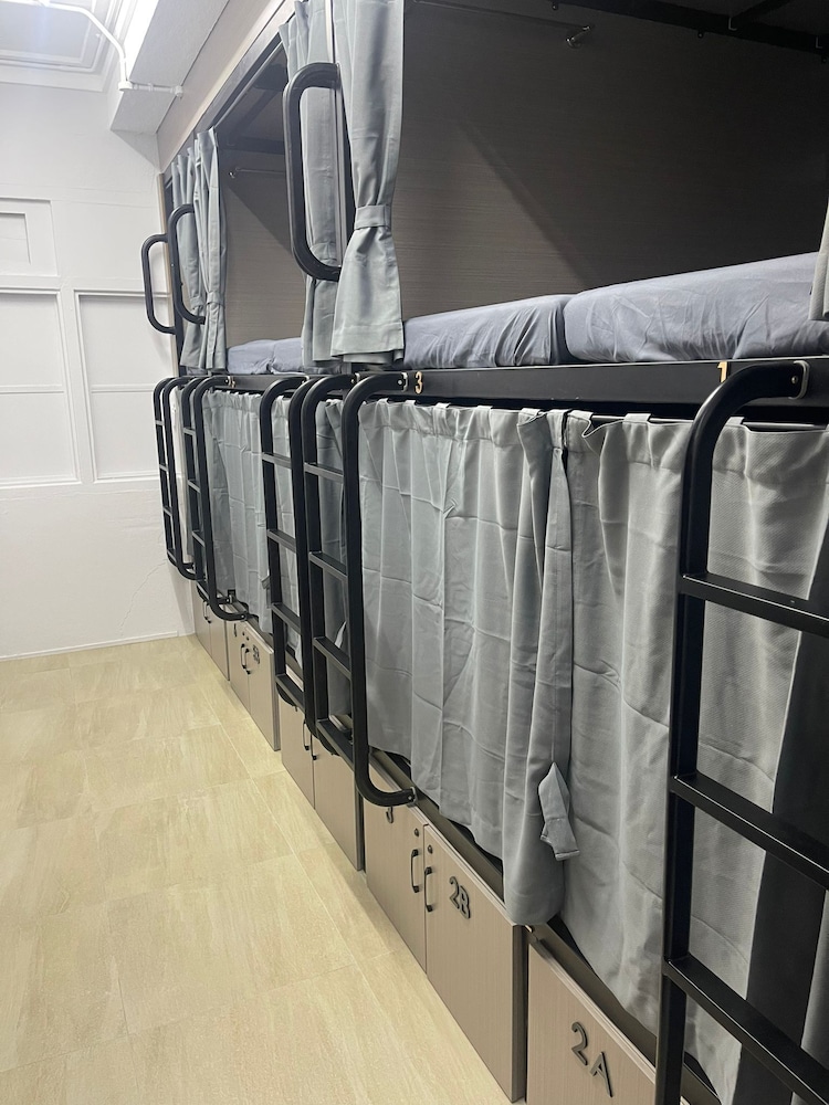 Meadows Hostel 32/49