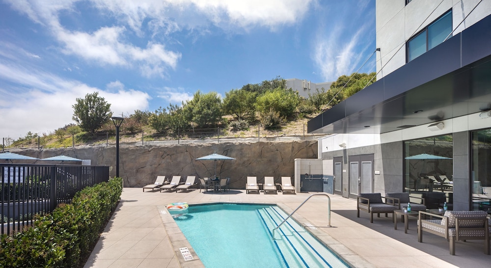 Ayres Hotel Vista Carlsbad 46/50