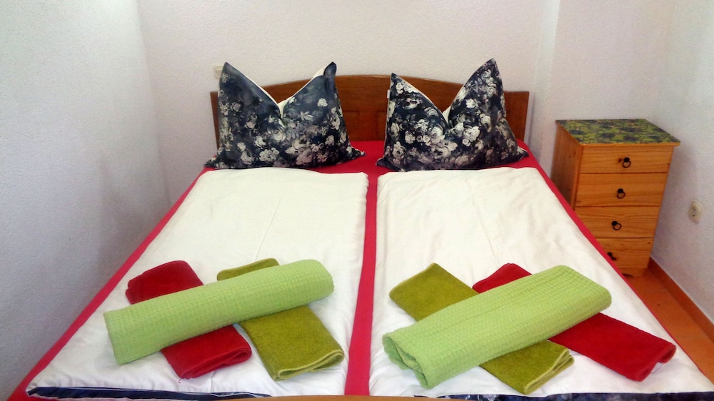 APARTMENTS MORETA 16/50