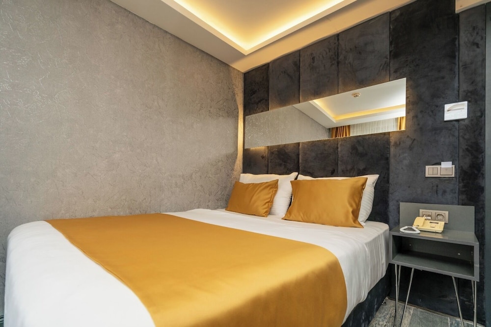 Eva Otel 23/50