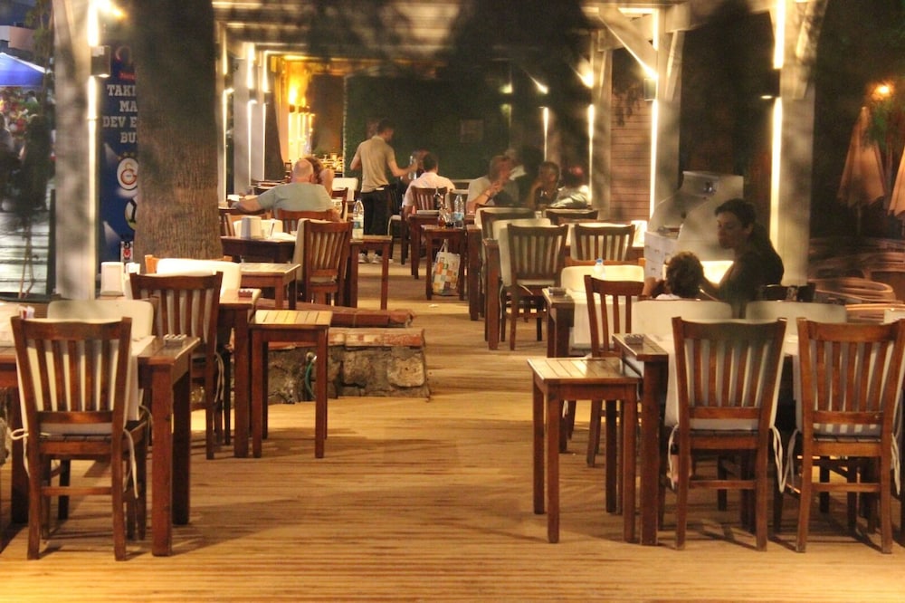 Viras Hotel 29/45