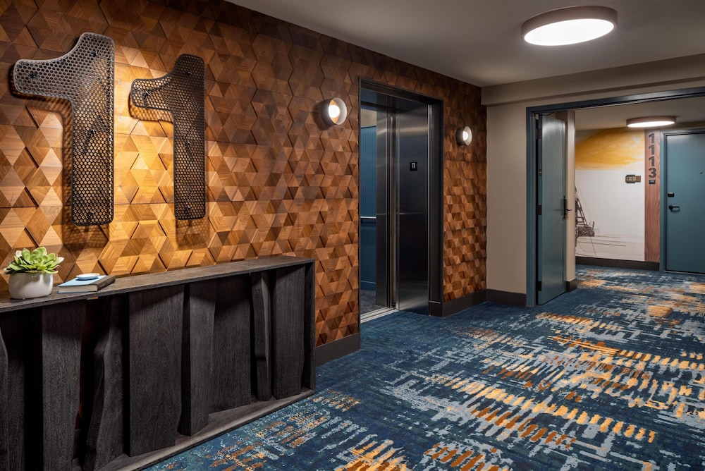 Caption by Hyatt Downtown Nashville The Gulch 4/50