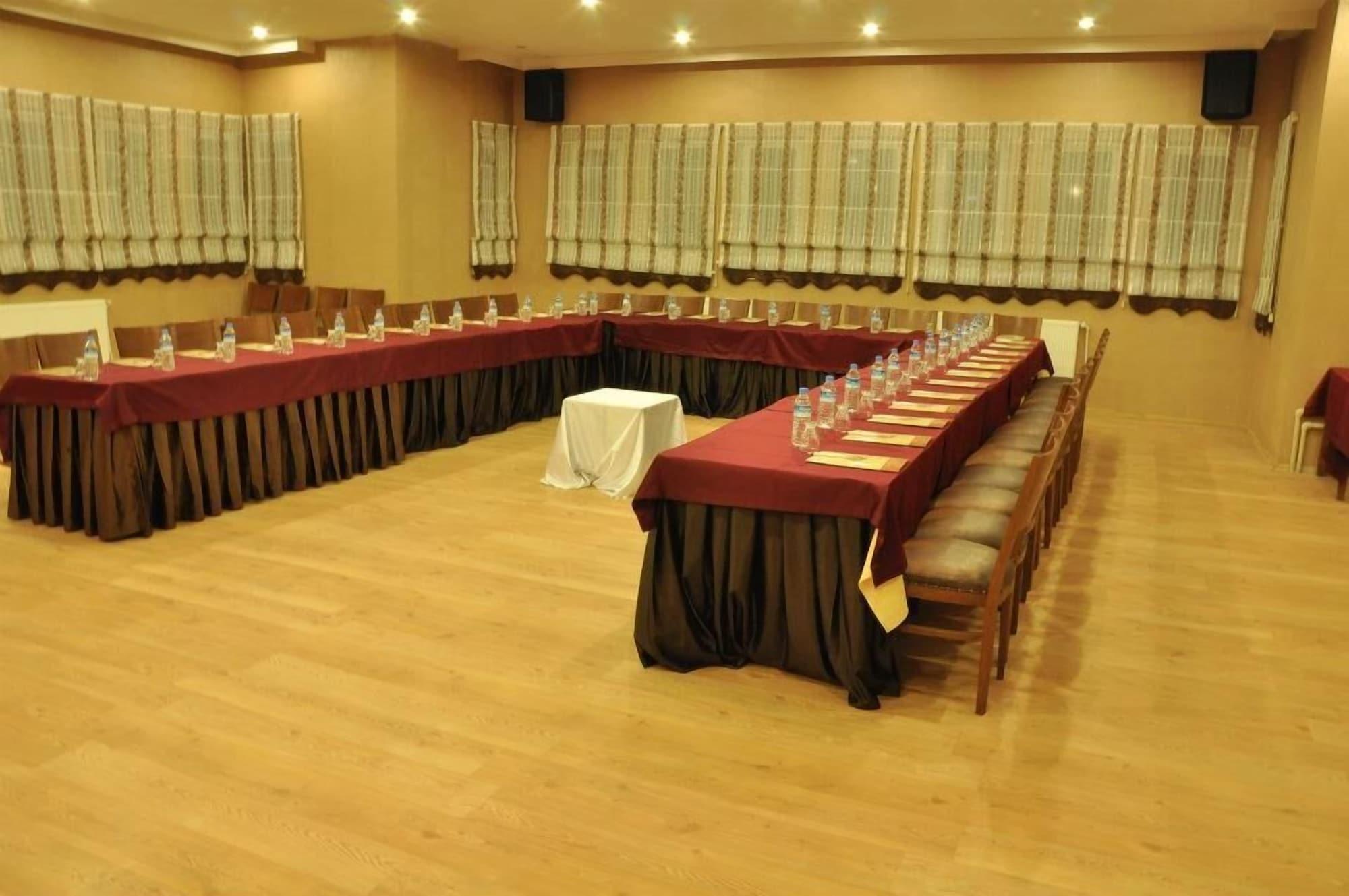 Grand Cinar Hotel 11/20