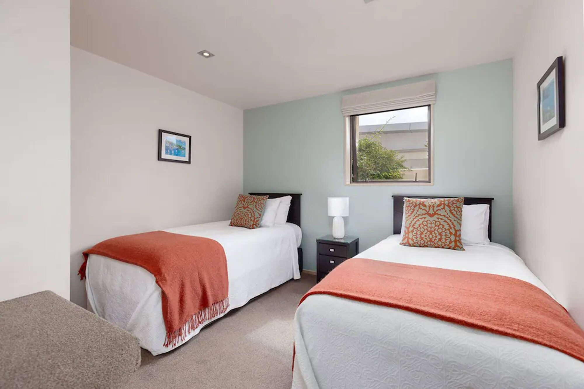 1 BEDROOM, LUXURY