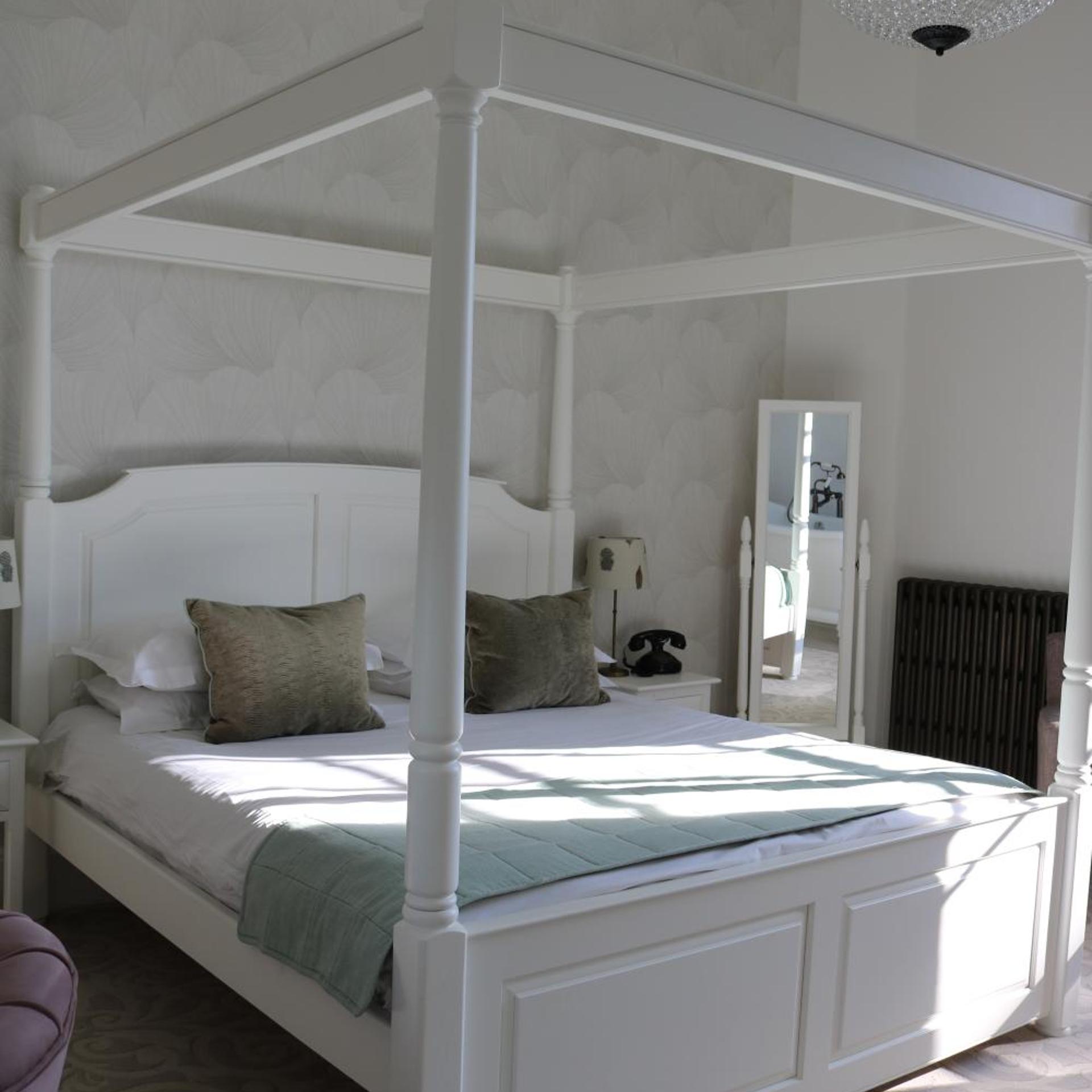 جناح، Bartley Lodge Hotel 2/9