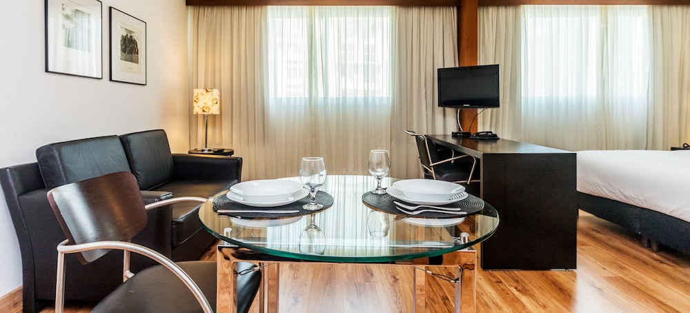 Paraiso Suites by Charlie 41/49