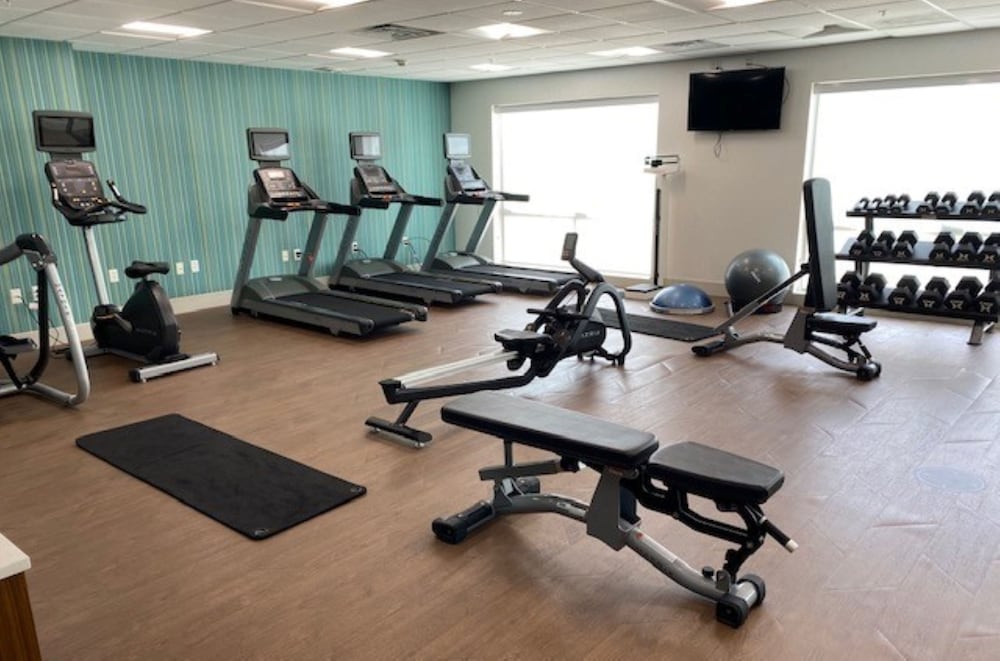 Holiday Inn Express and Suites Warrensburg North 35/58