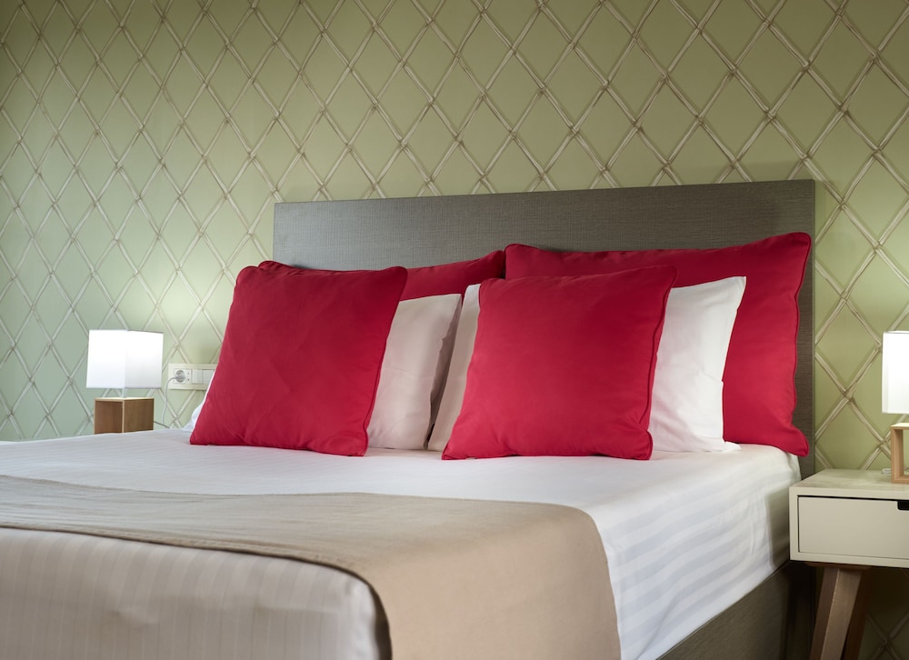 Koukounaria Hotel And Suites 13/74