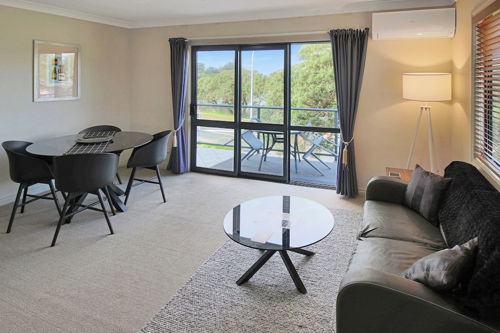 Whangaparaoa Lodge Motel 33/70