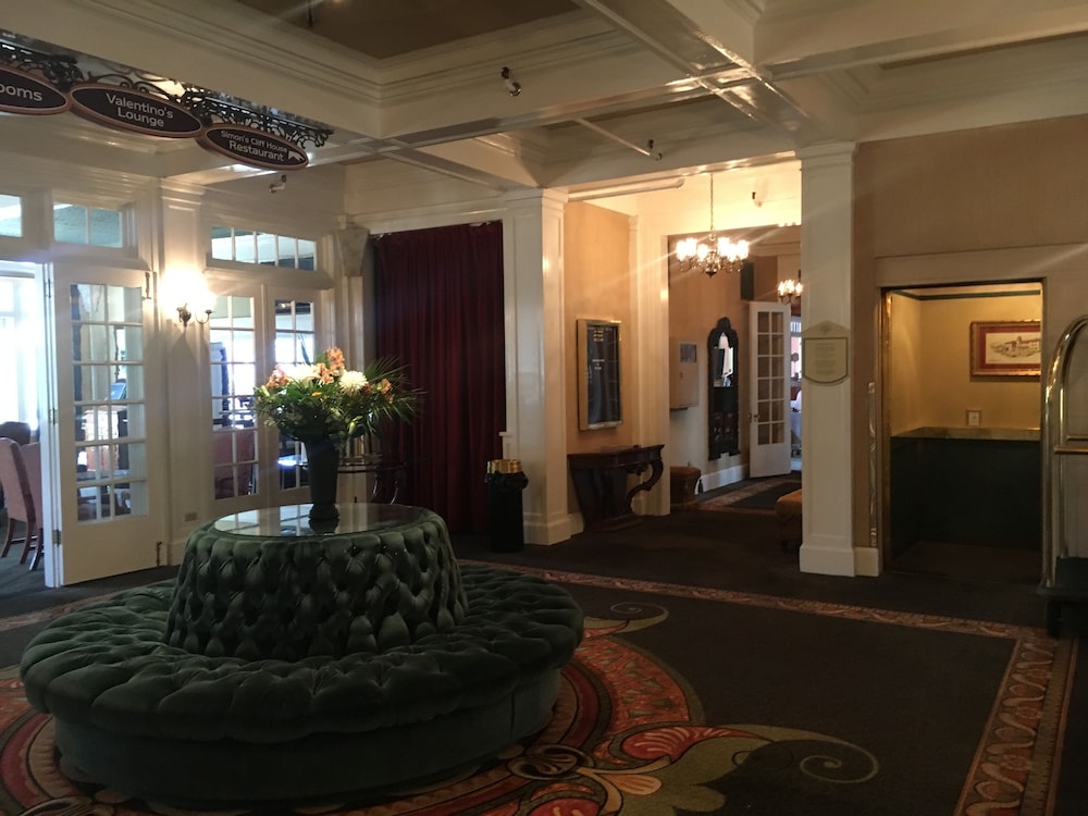 Columbia Gorge Hotel And Spa 38/62