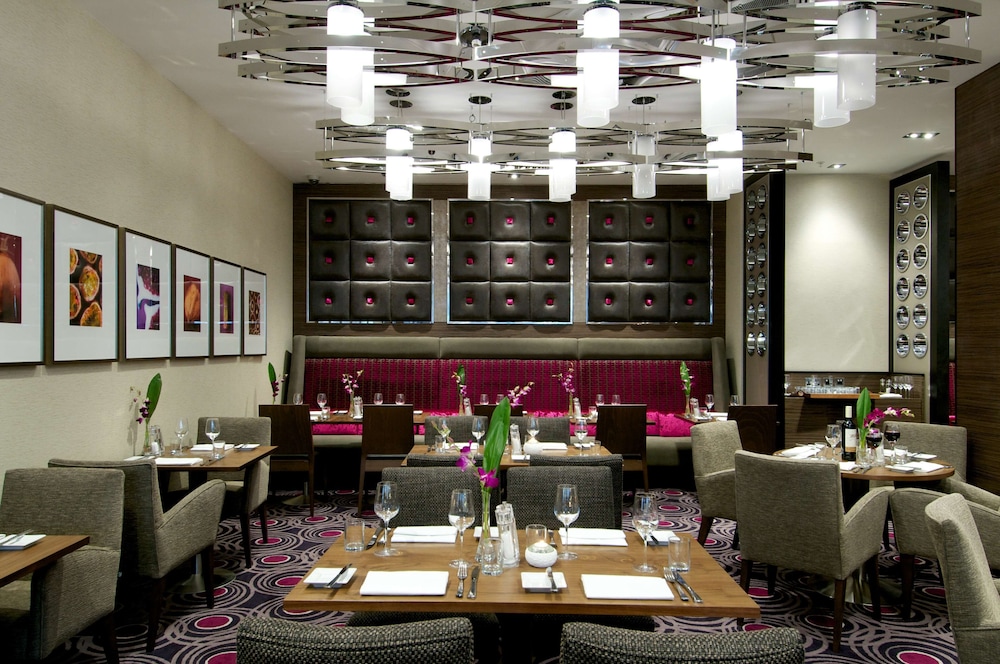 DoubleTree by Hilton London Victoria 40/56