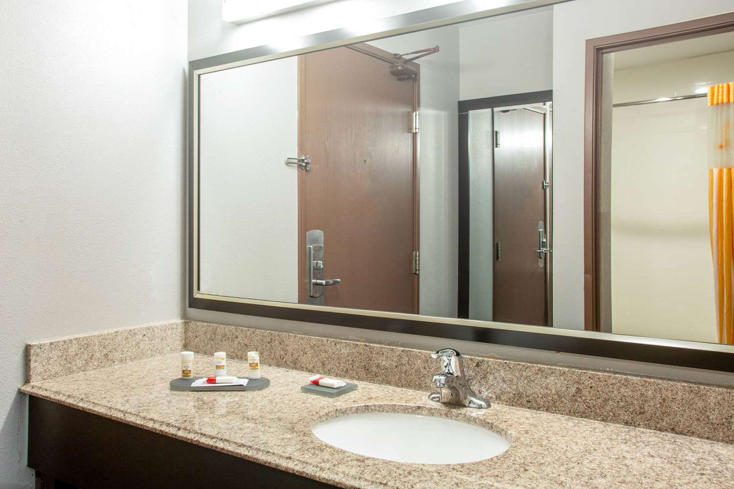 La Quinta Inn St Louis Hazelwood Airport North 57/59