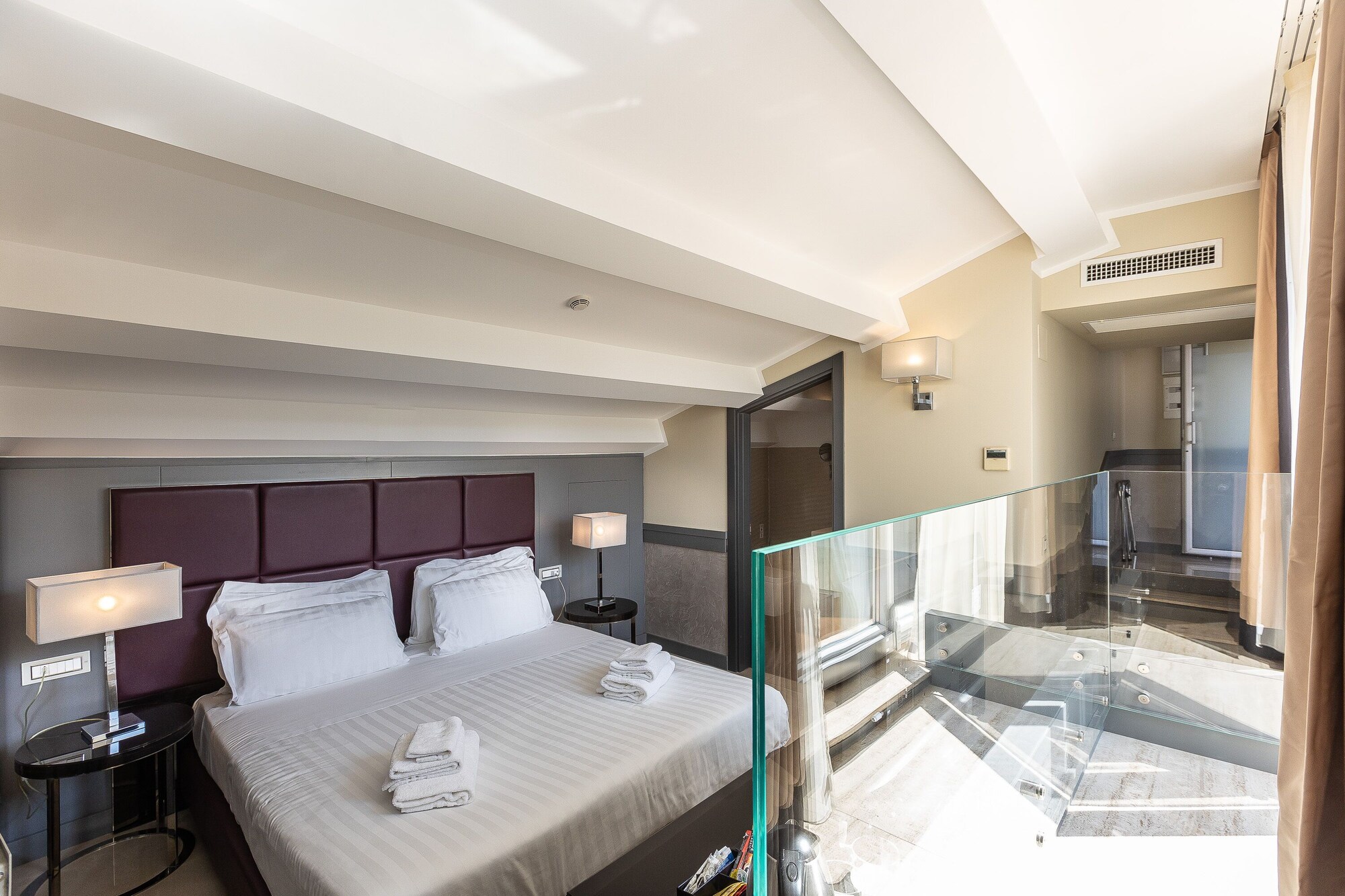 غرفة فاخرة بسرير كوين بإطلالة على المدينة بجاكوزي، Hotel Castellino Roma 3/6