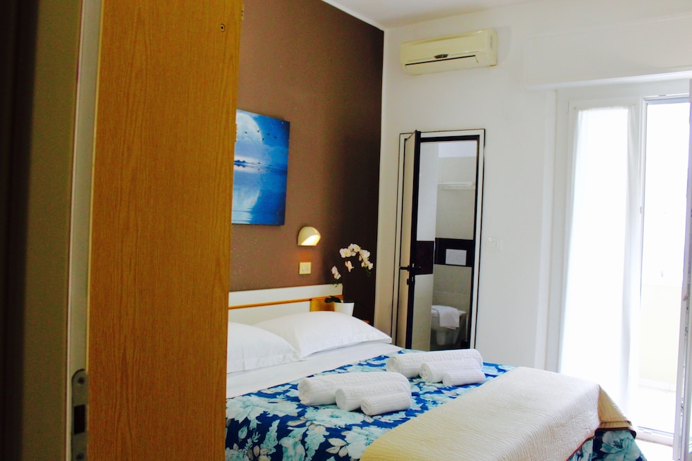 Adria Mare 17/50