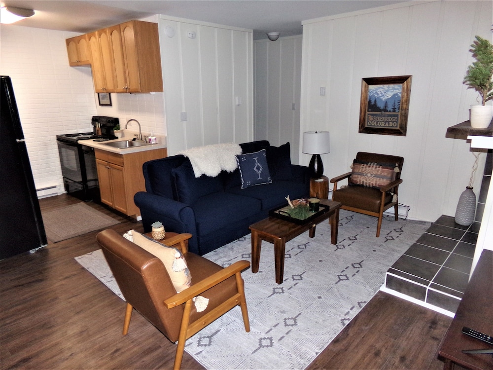 Blue River Condos 3 Bed 2 Bath 22/38