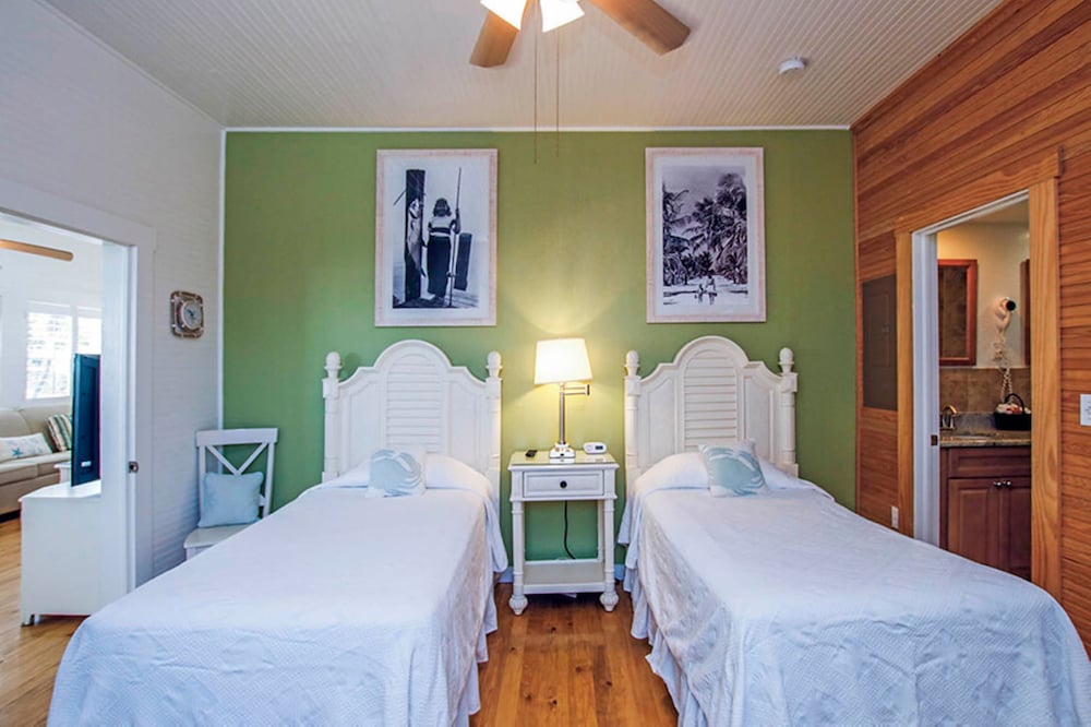 Island Inn 23/43
