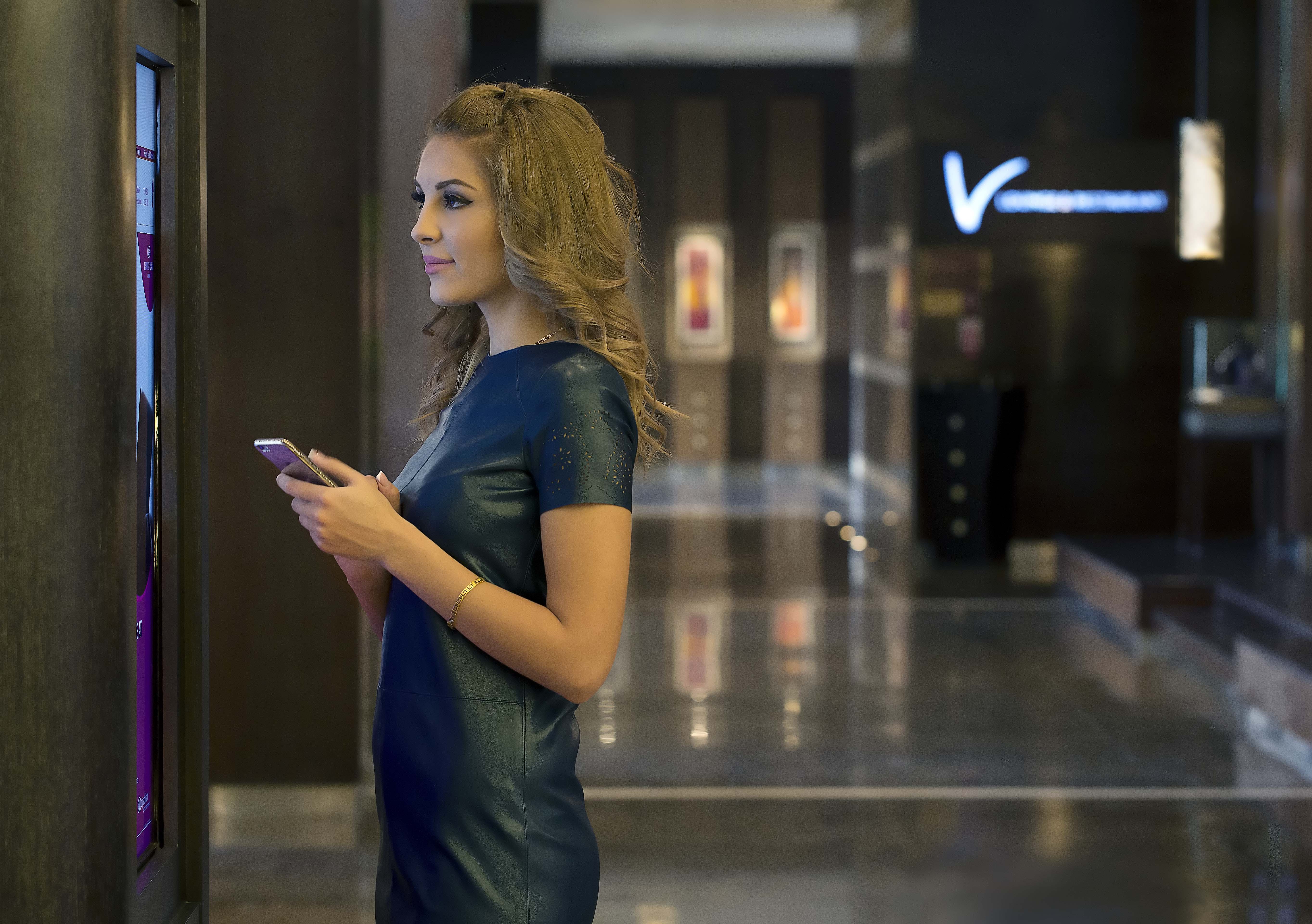 Crowne Plaza Hotel Amman 9/74