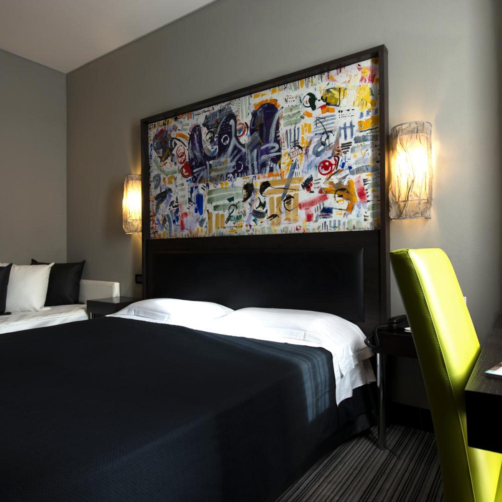 ROOM, TRIPLE