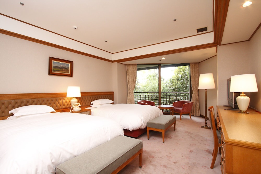 Nara Hotel 9/72