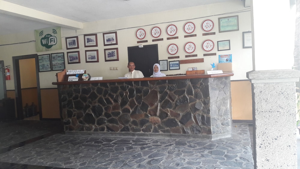 Hotel Augusta Garut 5/23