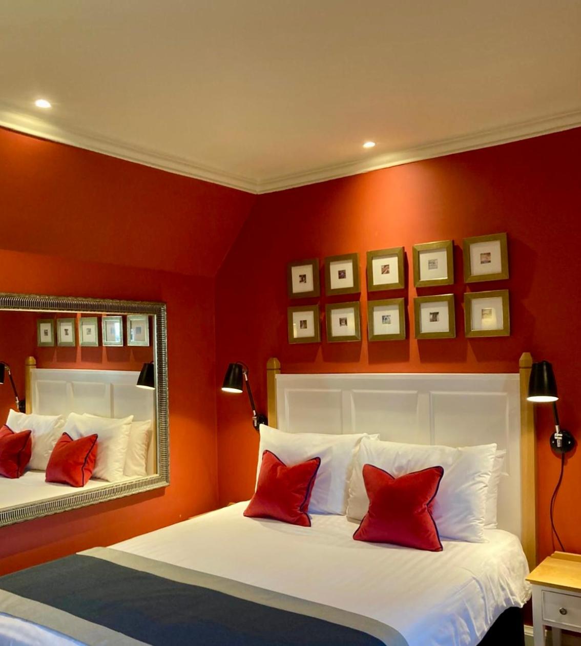 Hotel Manor - Datchet, Windsor 4/11