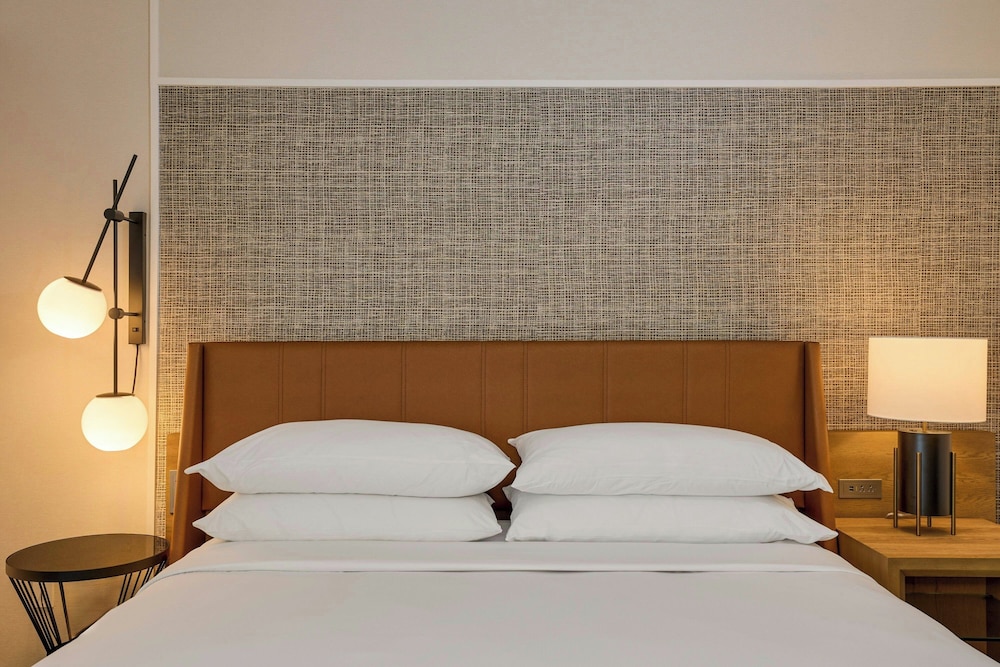غرفة بسرير كينج، Sheraton Grand Sacramento 5/10