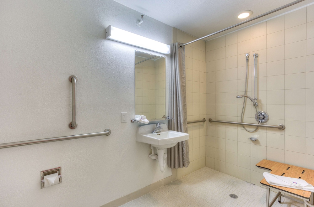 Motel6 Tigard, OR - Portland South - Lake Oswego 21/59