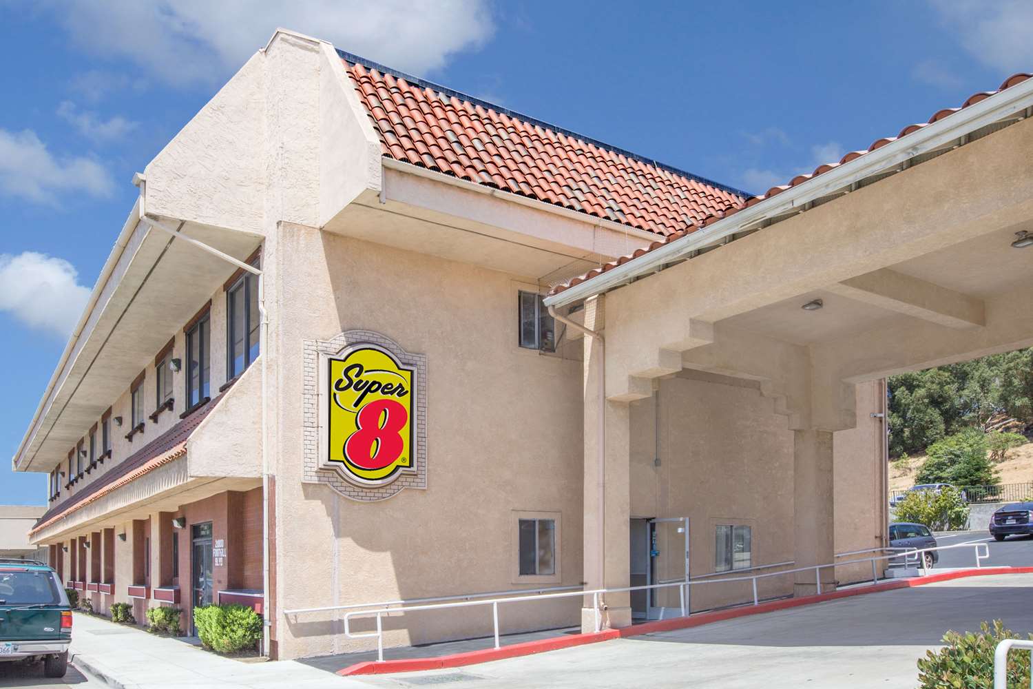 Super 8 By Wyndham Hayward Downtown 7/8