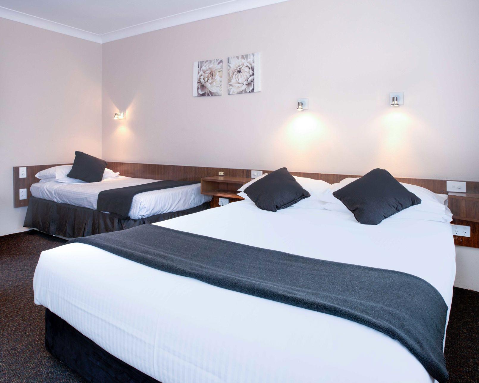 Plus, One, Queen Bed