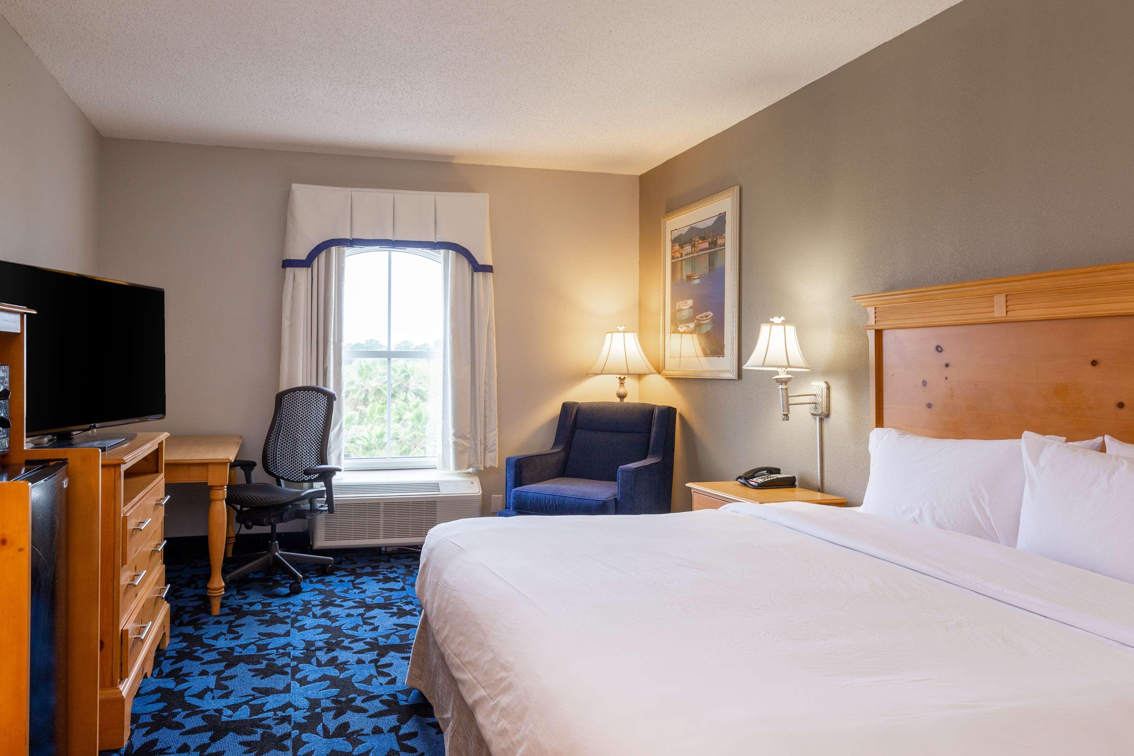 ROOM, KING BED, ACCESSIBLE
