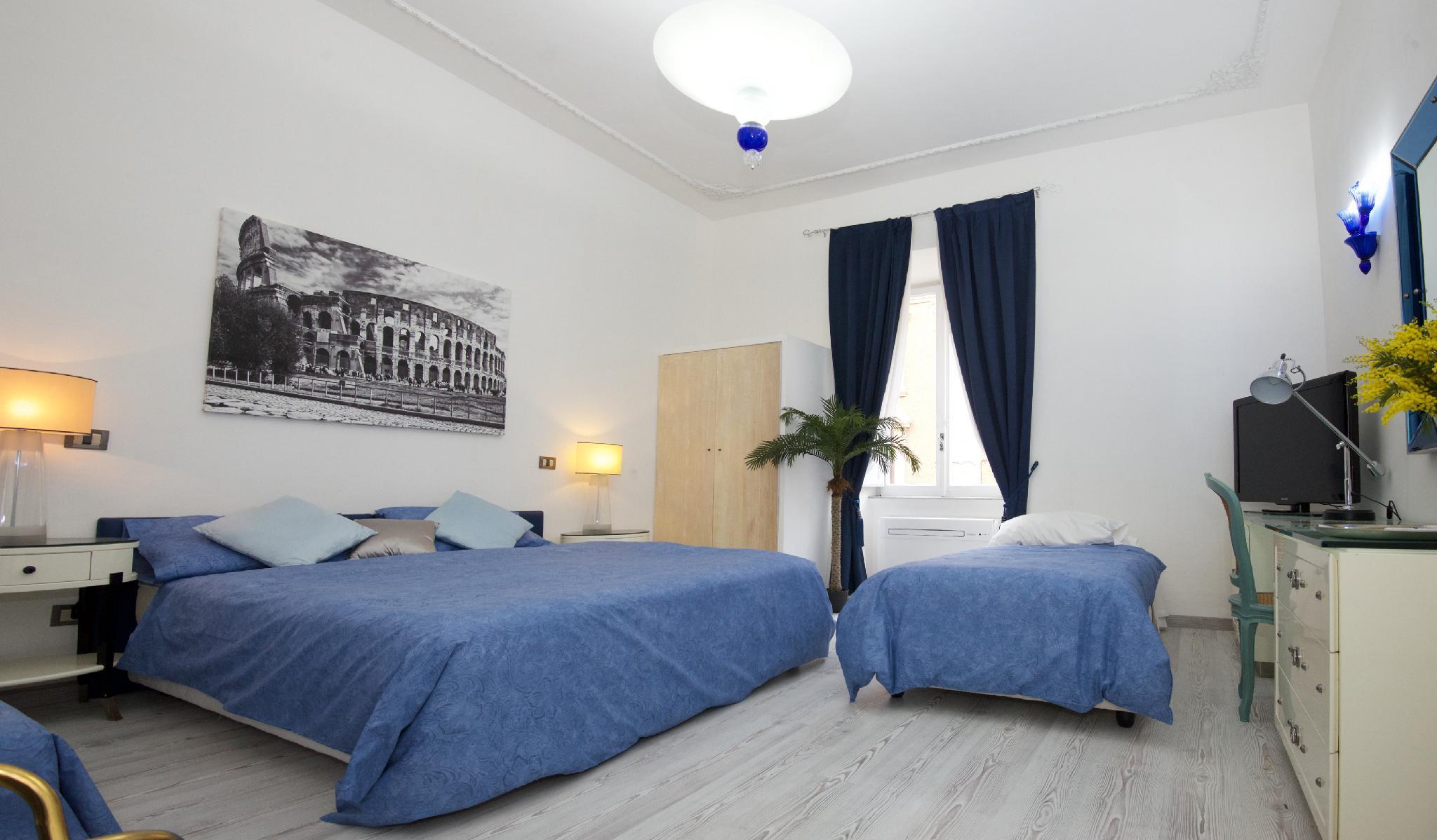 ROOM, SINGLE