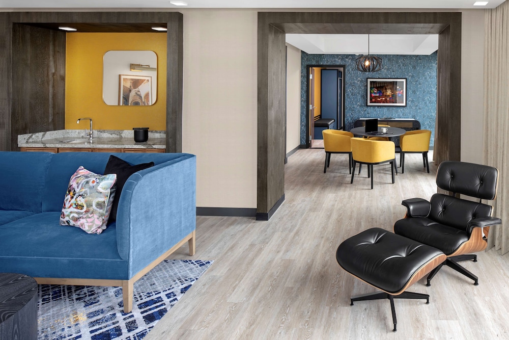 Hyatt Centric Beale Street Memphis 56/60