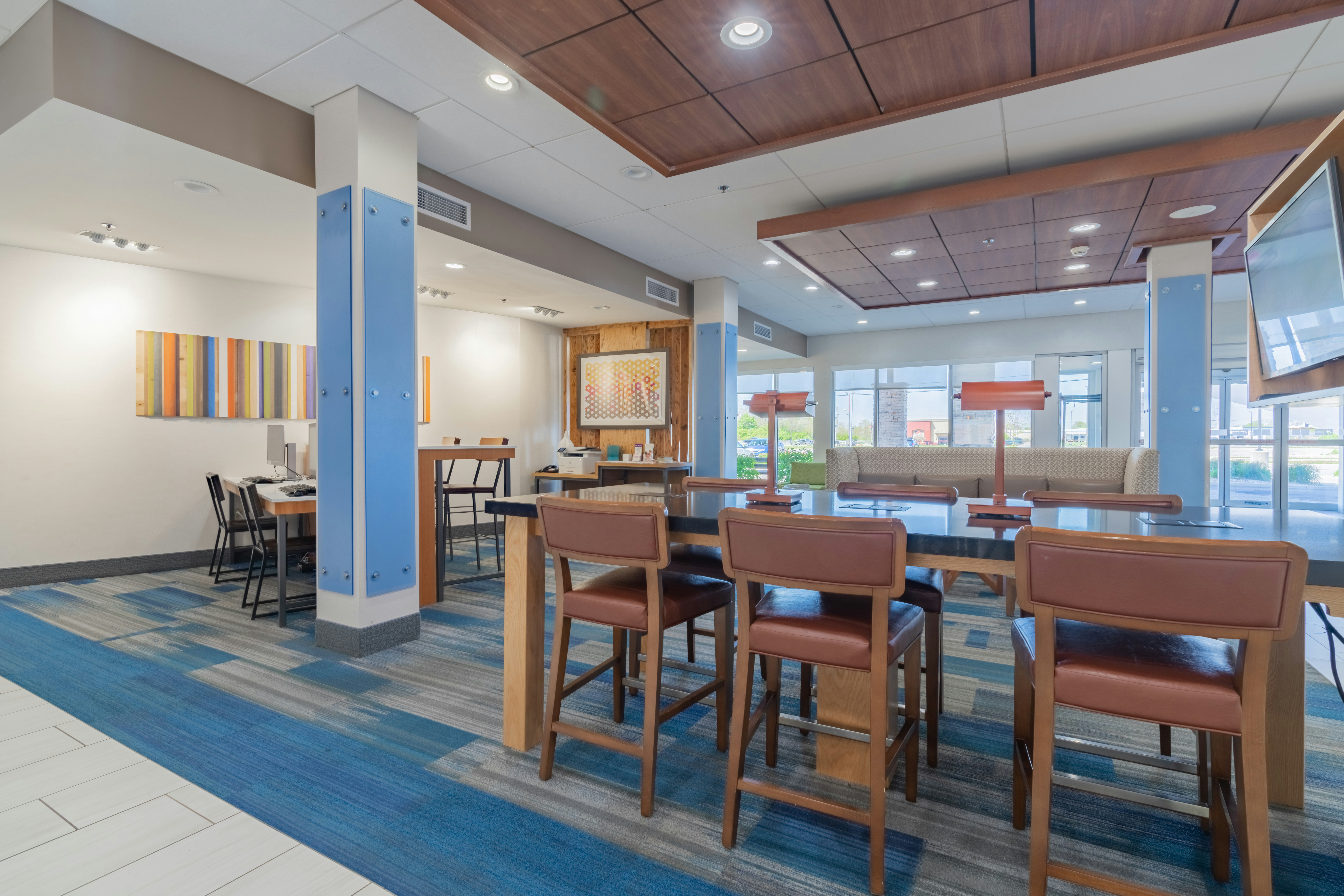 Holiday Inn Express & Suites Marion 38/65