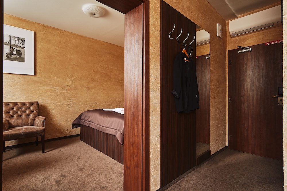 Hotel Berg 8/50