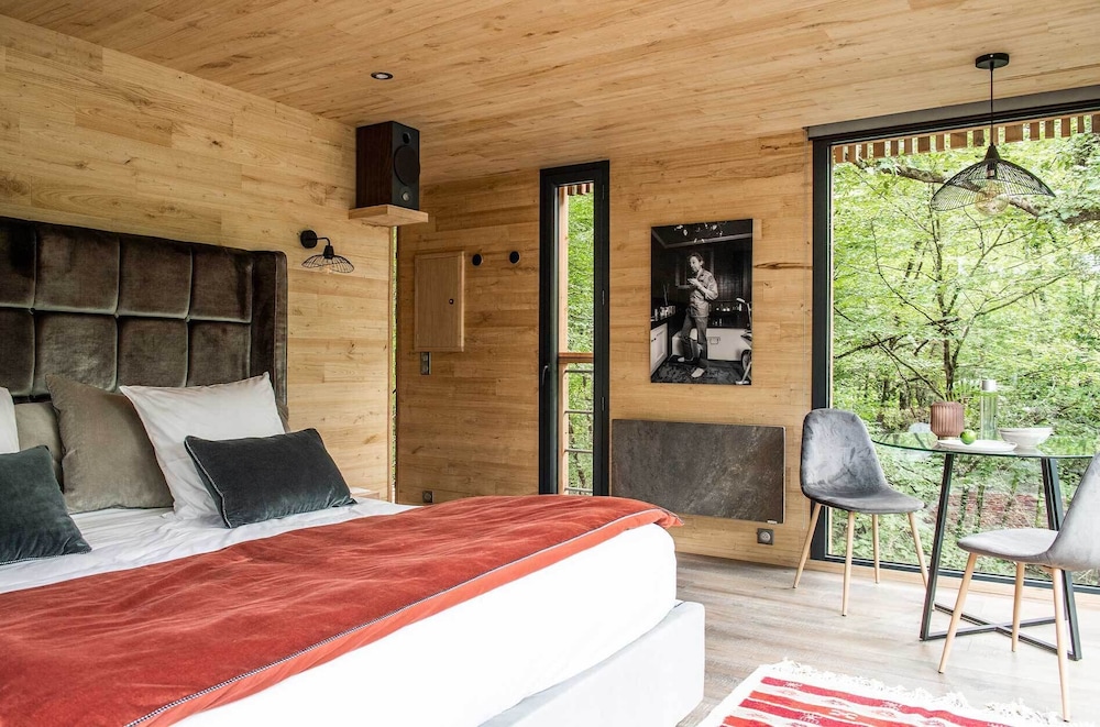 LOIRE VALLEY LODGES - HOTEL 9/50