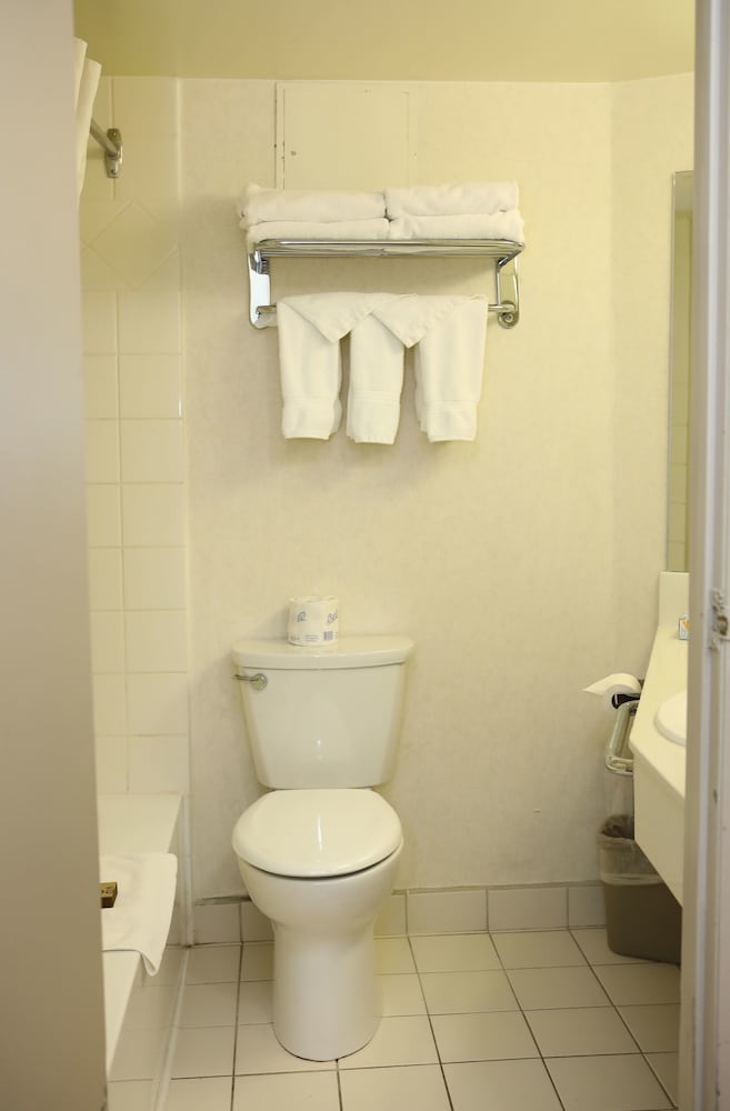 Continental Inn And Suites 47/50