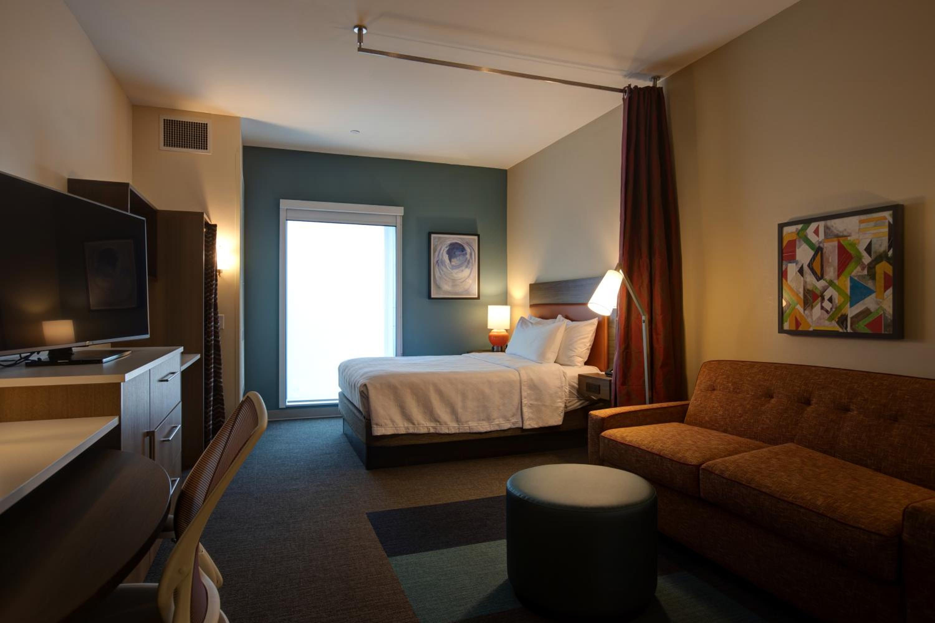STUDIO, SUITE, QUEEN BED, ACCESSIBLE