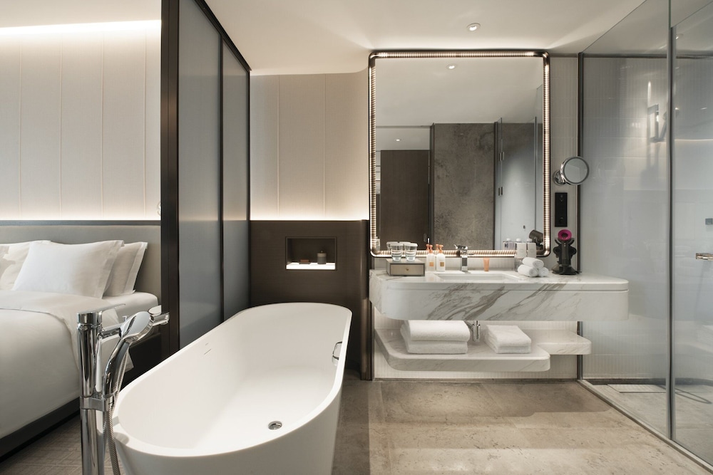 CROWNE PLAZA WUHAN OPTICS VALLEY 14/72