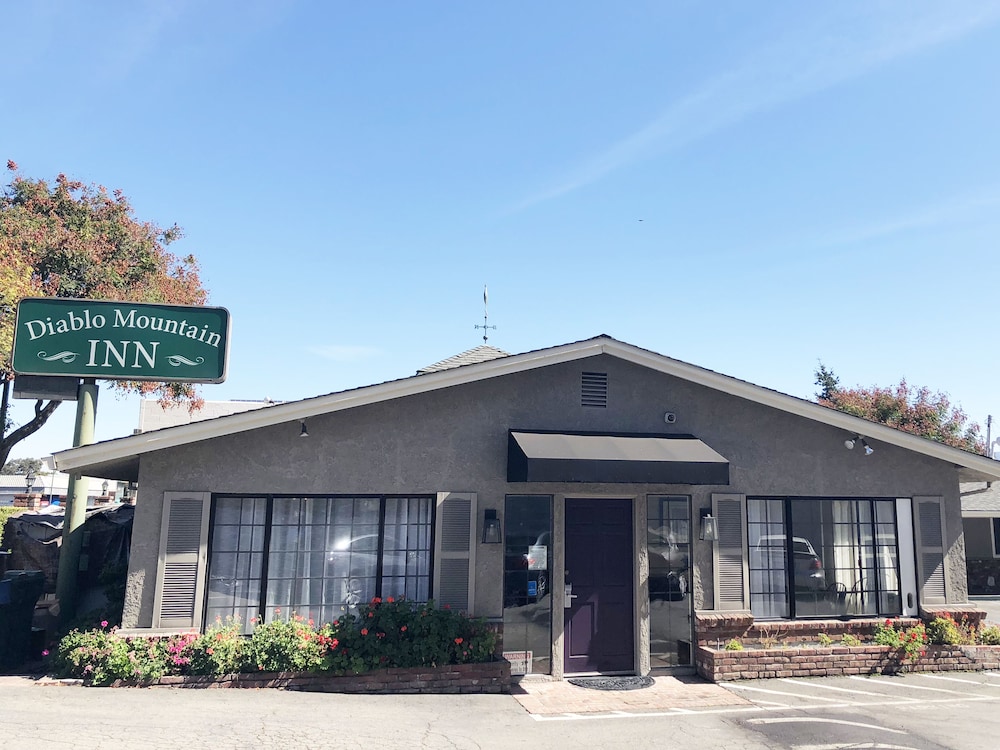 Diablo Mountain Inn 2/66
