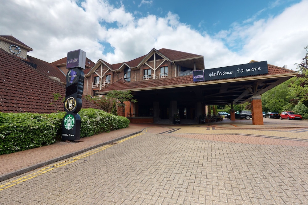 Village Hotel Swindon 69/73