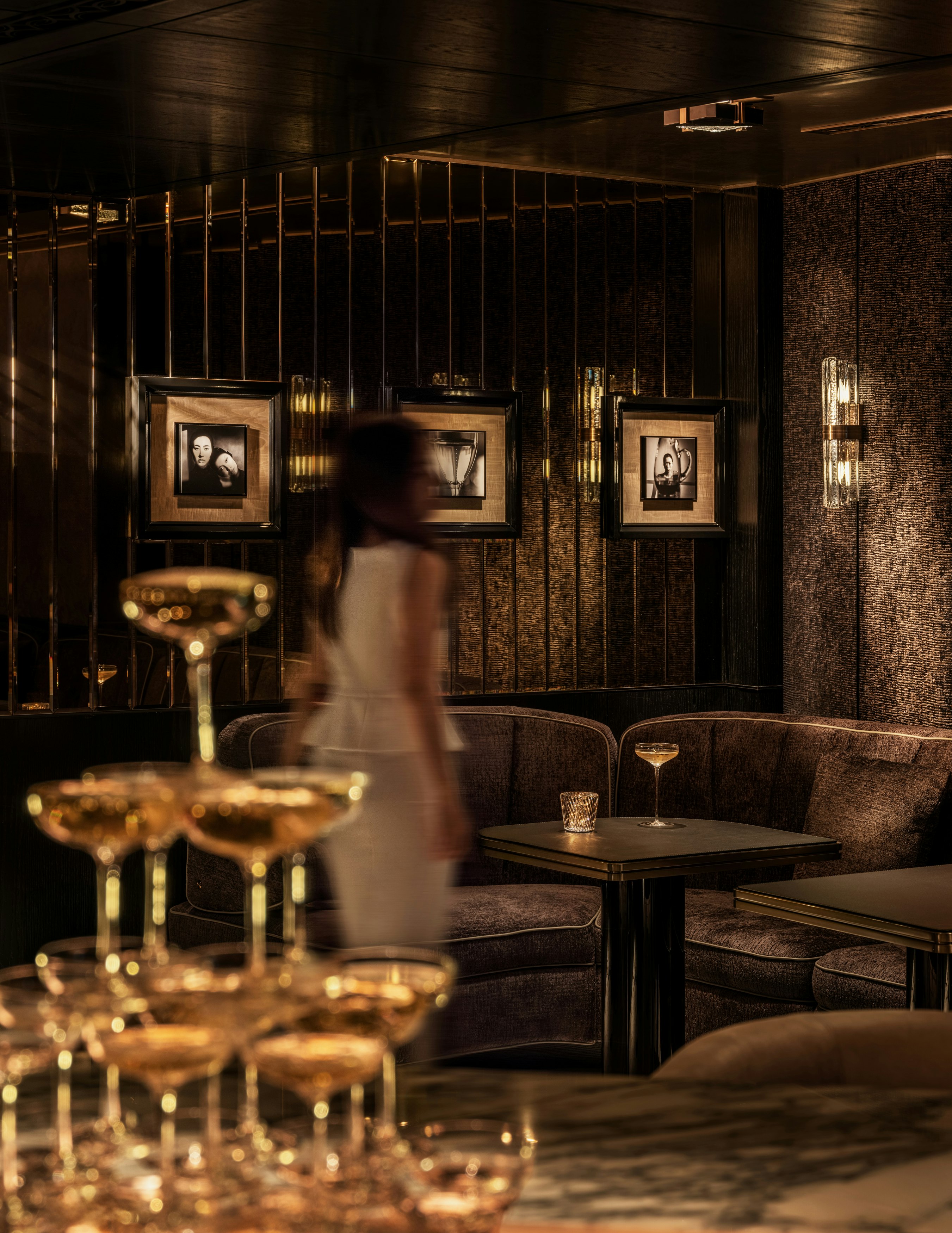 Mandarin Oriental The Landmark, Hong Kong 20/75