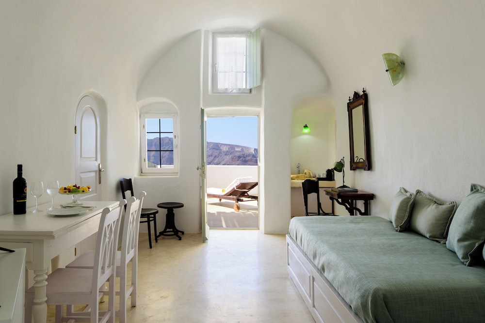 FAMILY SUITE, CALDERA VIEW, JETTED TUB