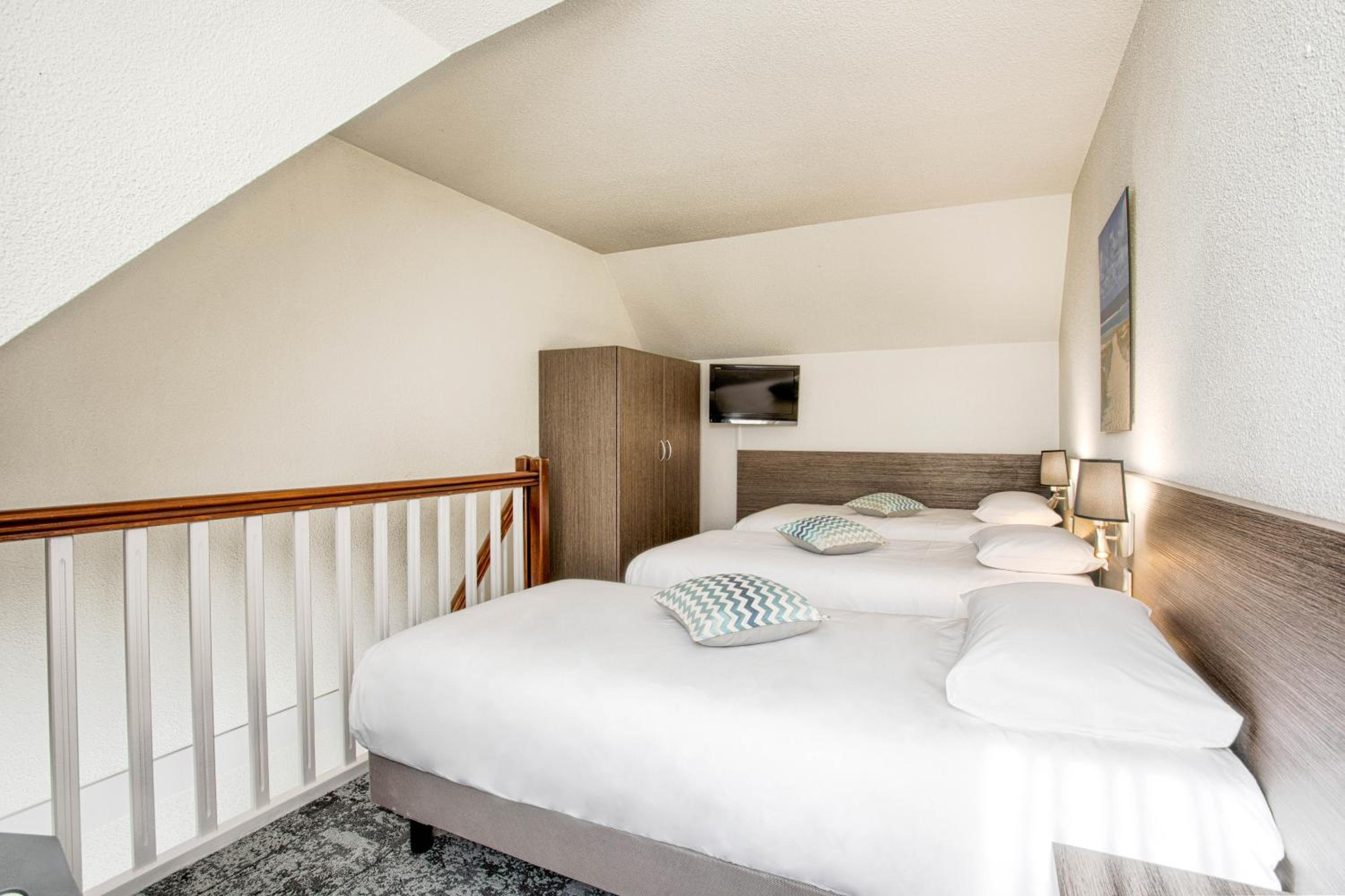 Duplex, Superior, Apartment, Double and Twin Beds