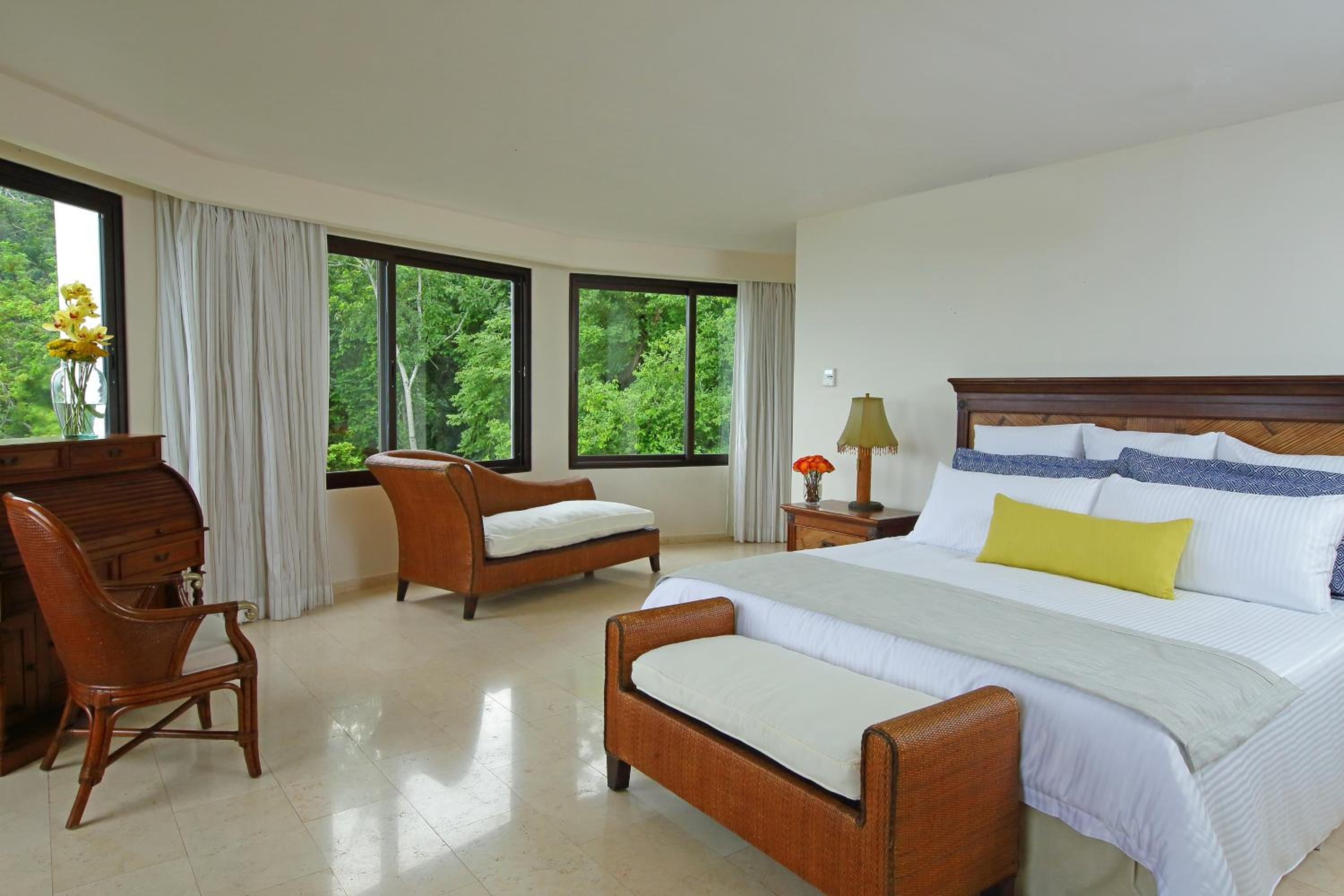 Preferred Club, Master, Suite