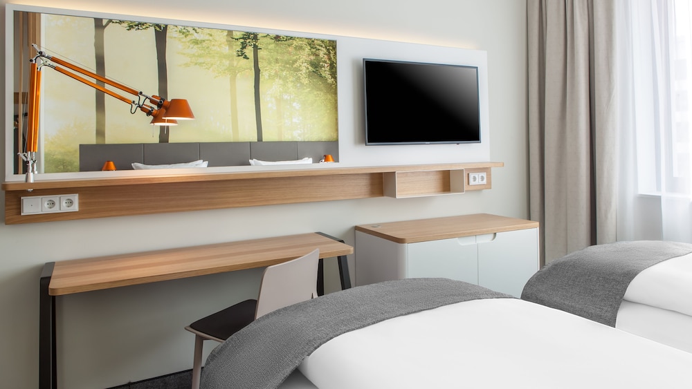 Holiday Inn Munich Leuchtenbergring, an IHG Hotel 5/63