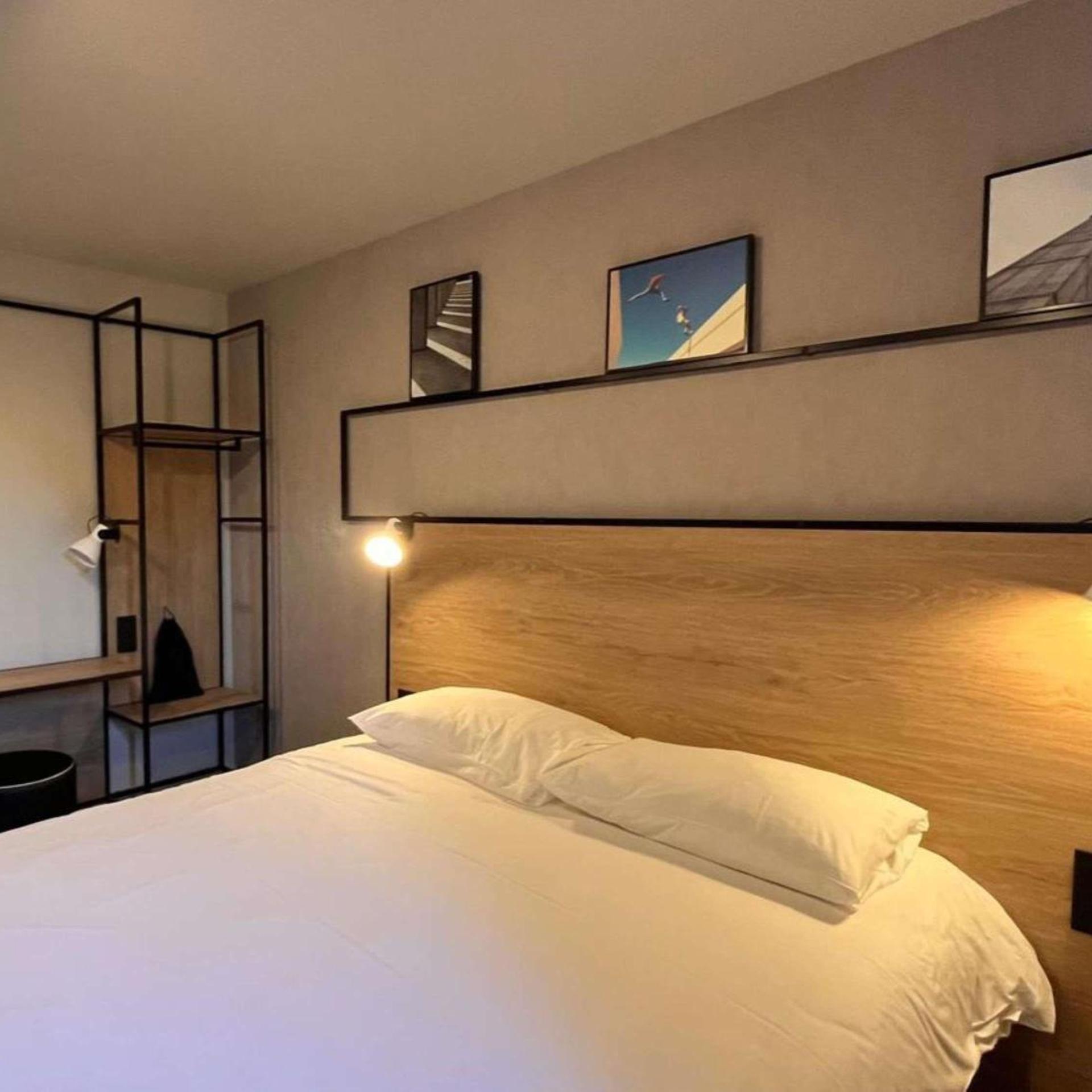 SUPERIOR, DOUBLE BED