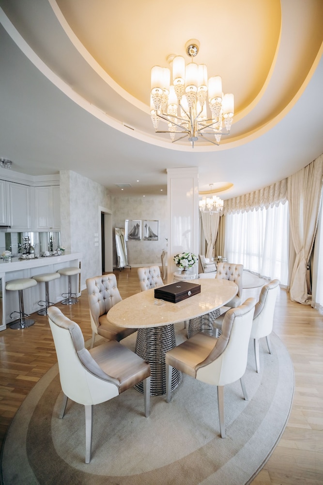 Sahil Hotel Baku 48/68