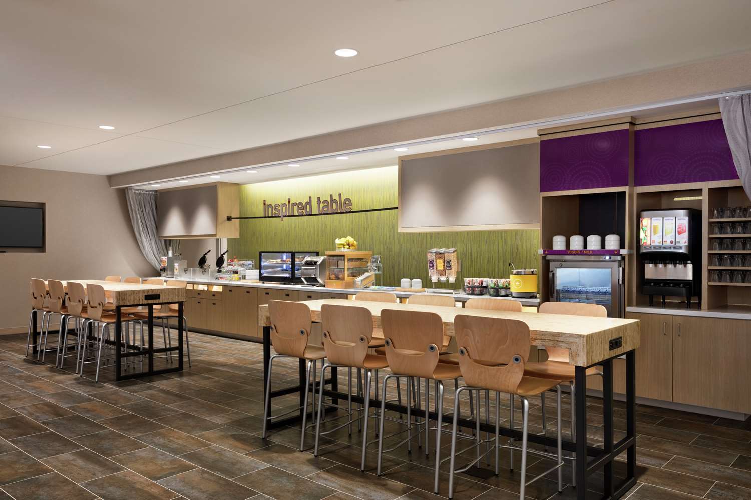 Home2 Suites by Hilton Milwaukee West 15/18