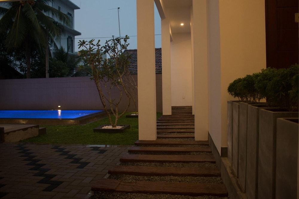 The Suite 262 41/50